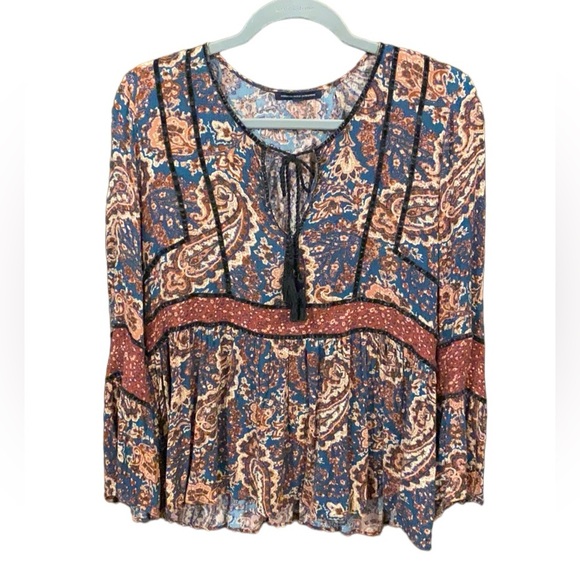 American Eagle Outfitters Tops - American Eagle Paisley Long Sleeve Women’s Medium